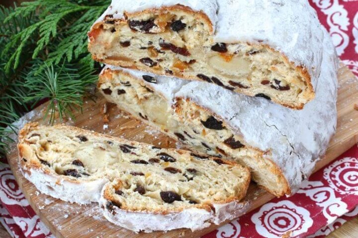 21 Traditional Christmas Desserts From Around The World