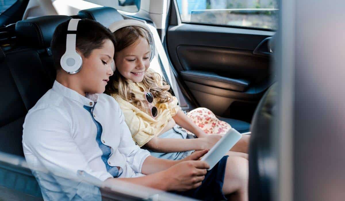 40 Fun Road Trip Activities & Games For Kids