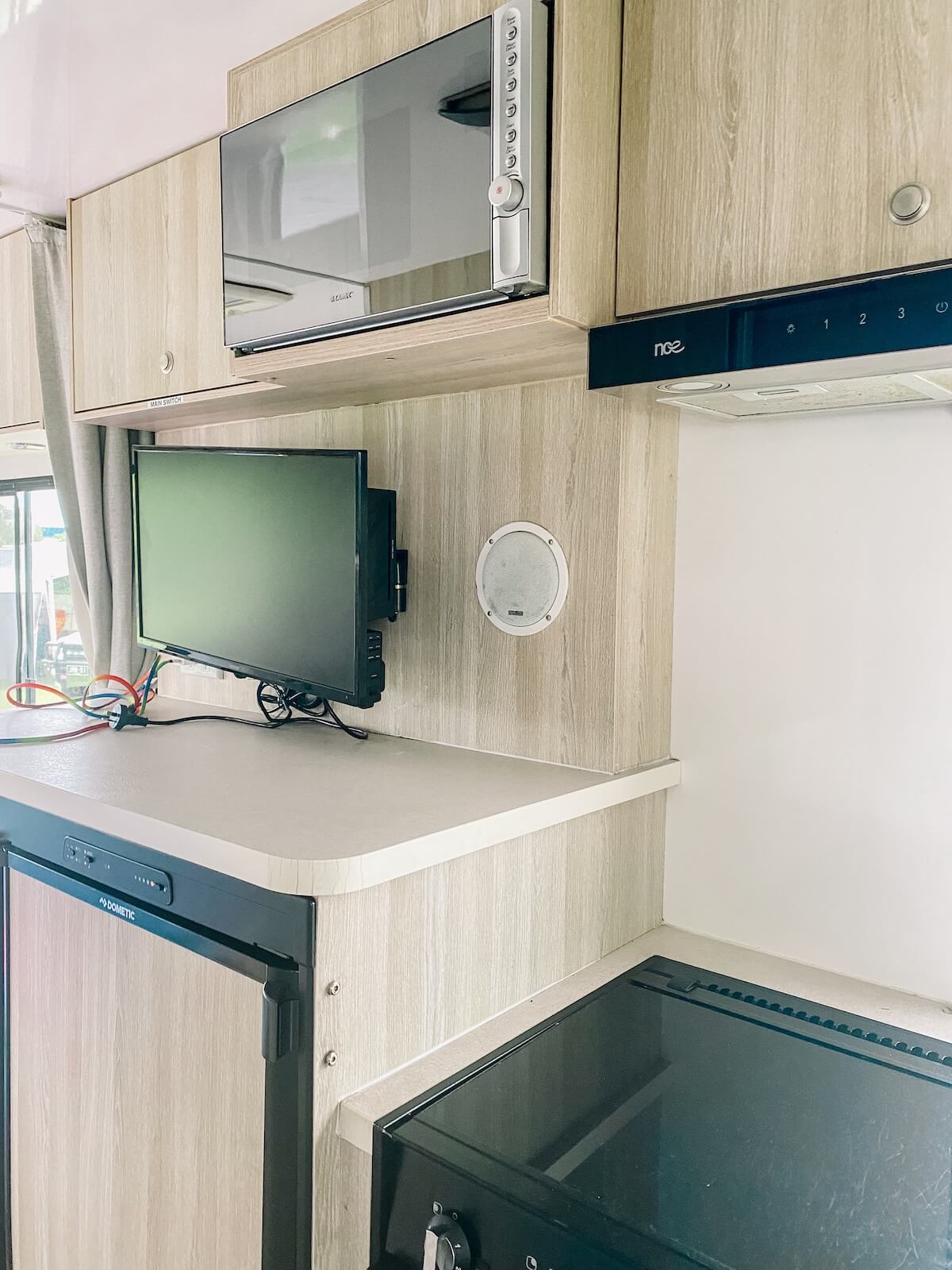 polaris 6 motorhome kitchen.