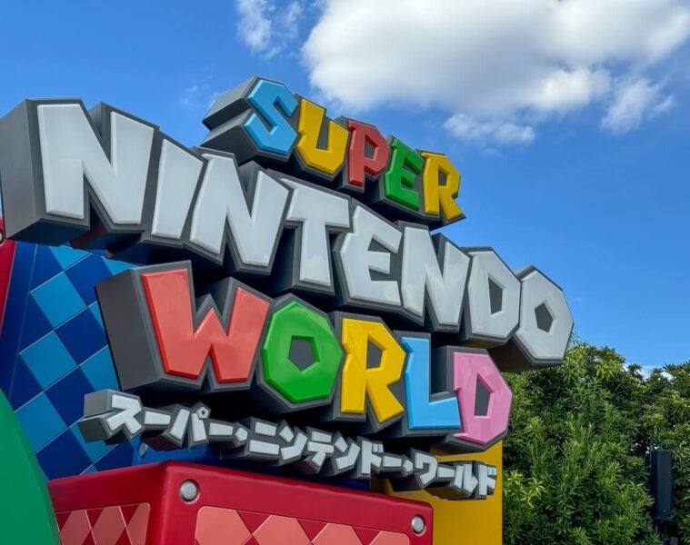 The Ultimate Theme Park Packing List What Should You Bring the-ultimate-theme-park-packing-list-what-should-you-bring