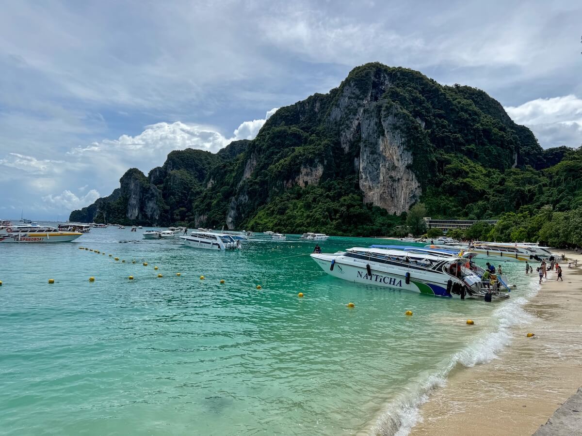 koh phi phi don beach.