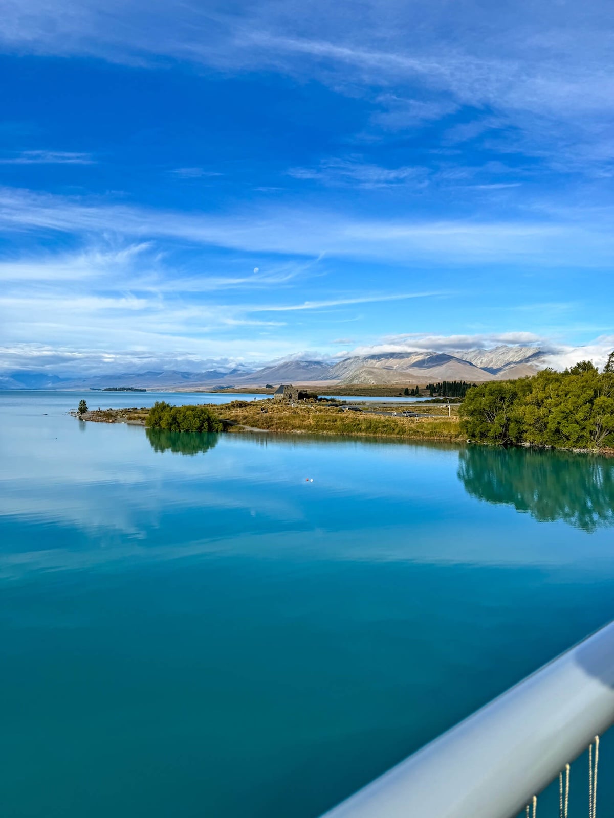lake tekapo.