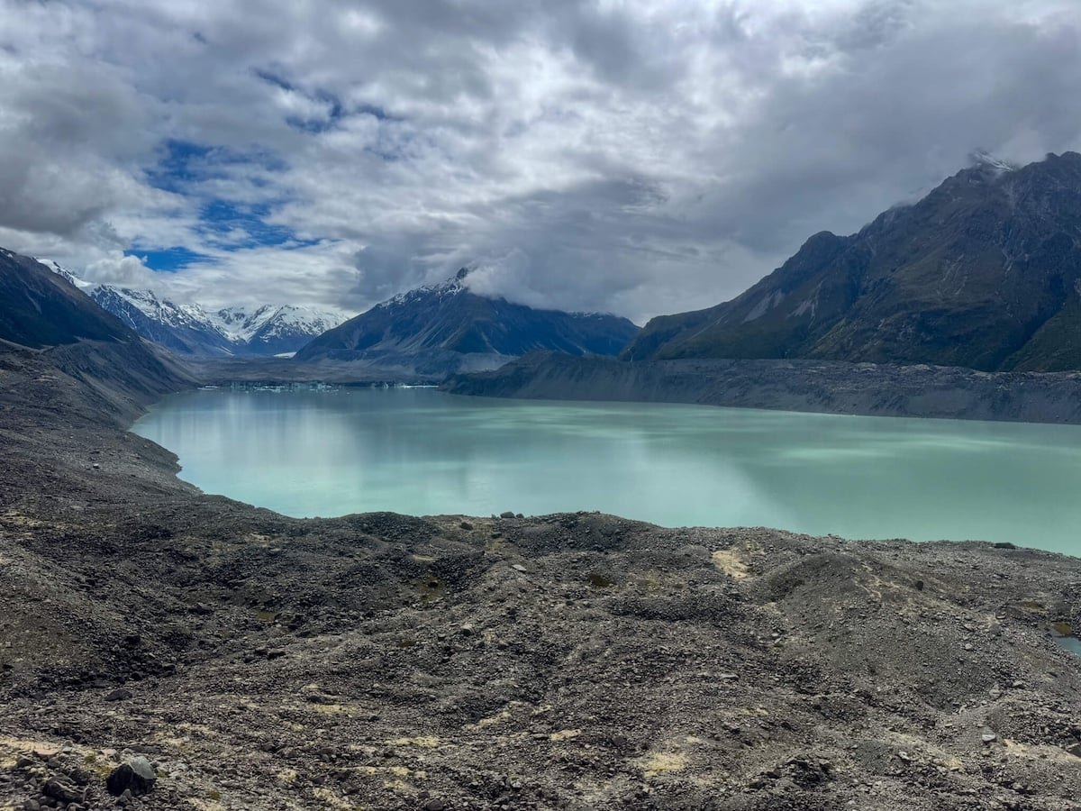tasman glacier viewpoint track.