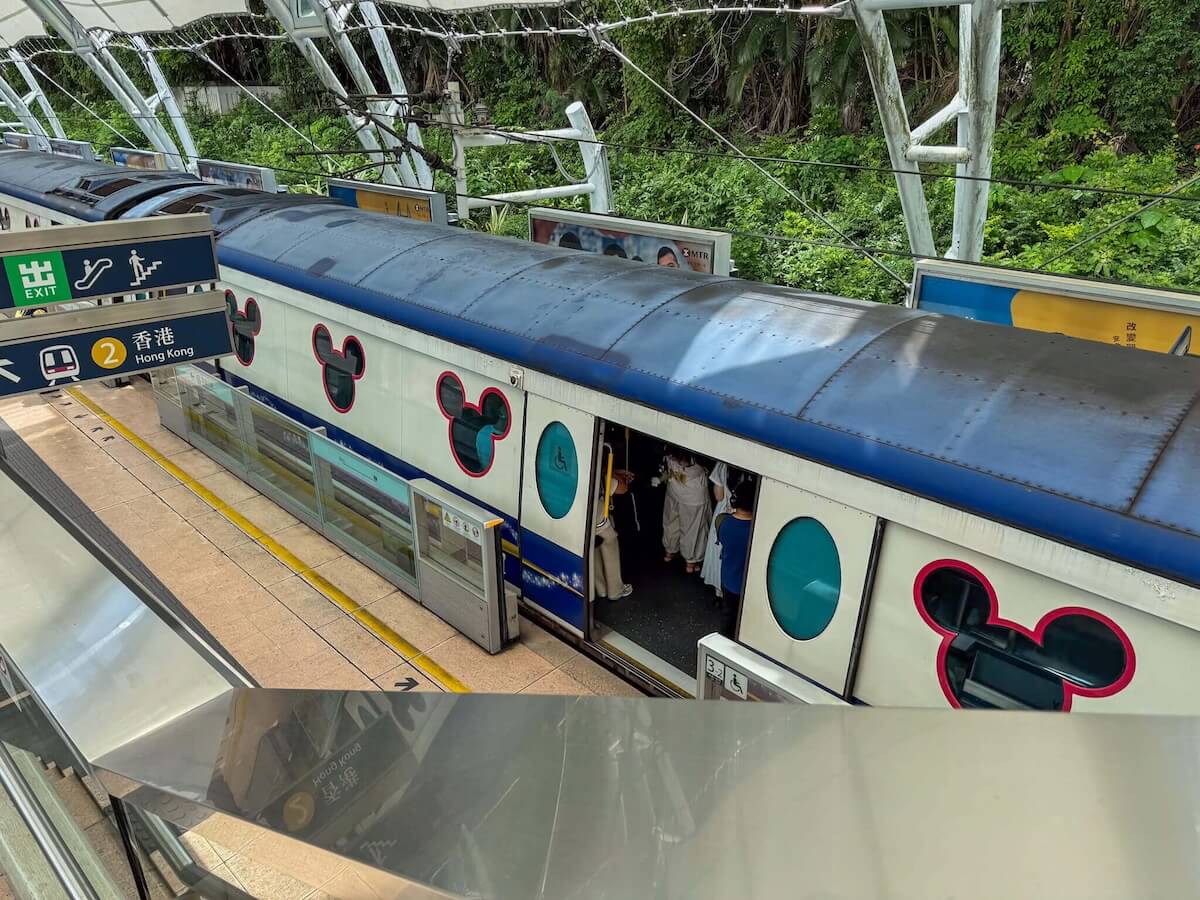 disney resort line hong kong.