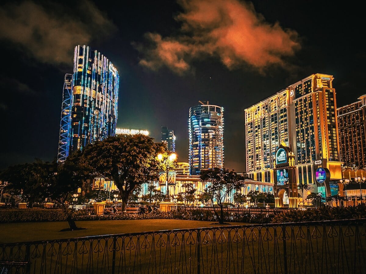 macau cotai strip by night.