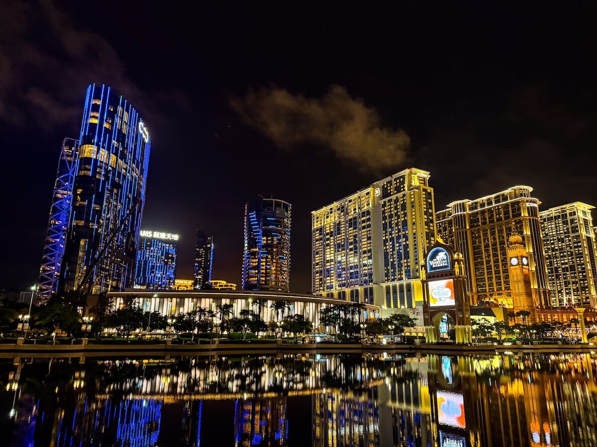 macau cotai strip by night.