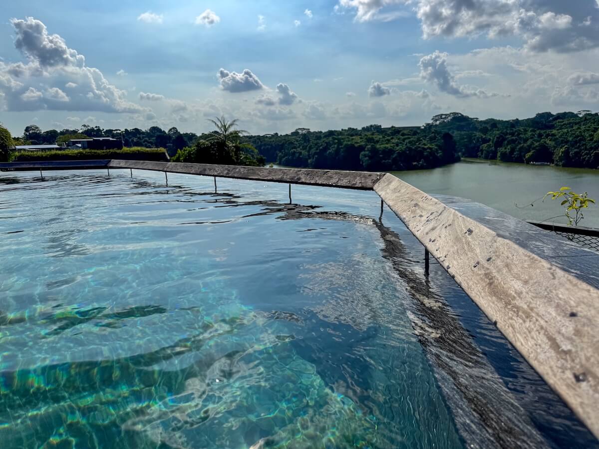 mandai resort infinity pool.