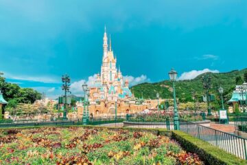hong kong disneyland caste.
