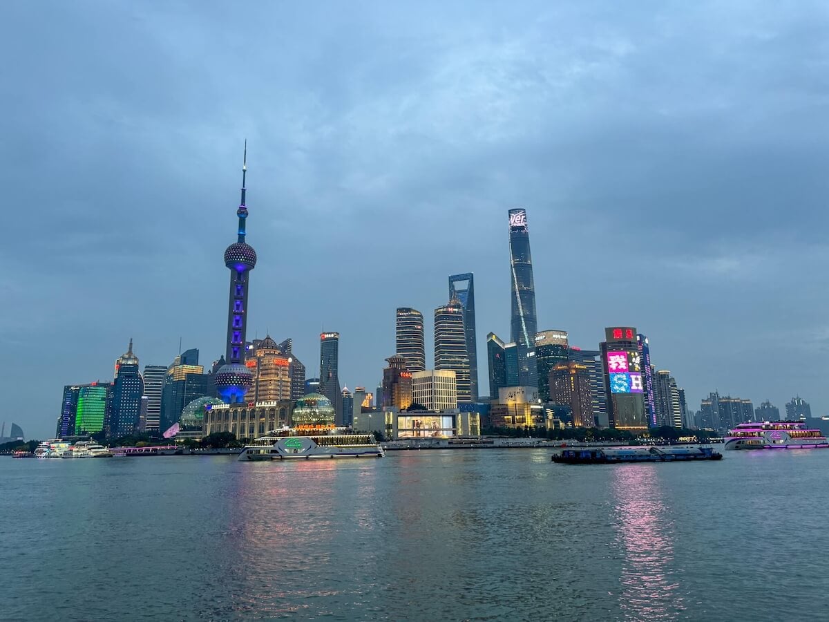 the bund in shanghai at night.